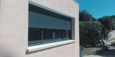 Pose d'un volet roulant alu à Martigues