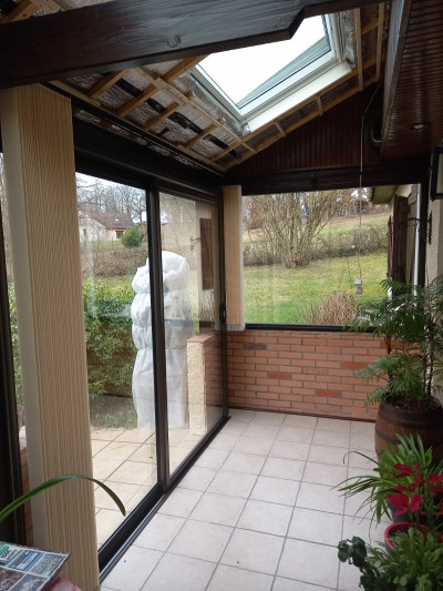 Pose de stores intérieurs à bandes verticales à Breuilpont (27)