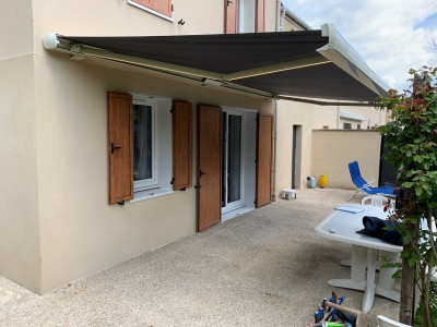 Pose de Store à Melun (77)