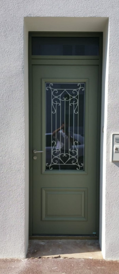 Pose de Porte d'entrée à Saint Germain en Laye