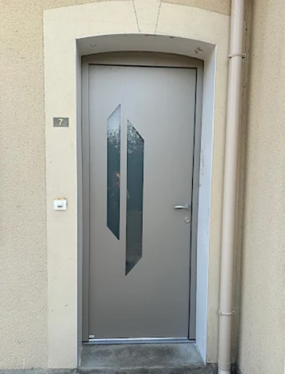 Porte d’entrée en PVC, en alu, en bois ou mixte à Ivry-sur-Seine (94)