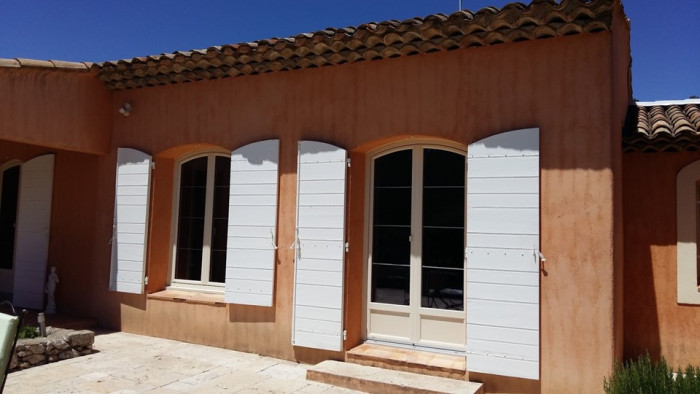 Pose d'un store terrasse par AZUR WINDOW Lorenove Trets
