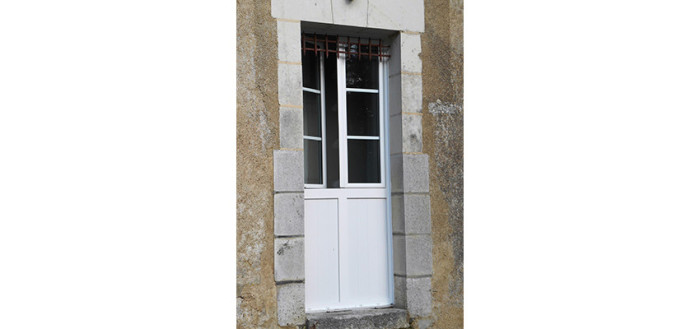Pose fenêtre-porte en PVC