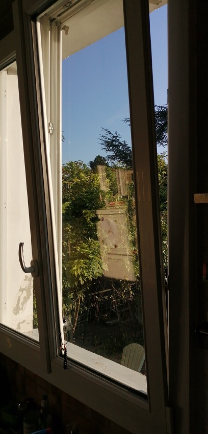 Pose d'une fenêtre oscillo-battante à Montreuil
