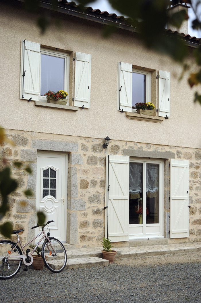 Faites appel à Lorenove pour vos volets en bois à Dreux