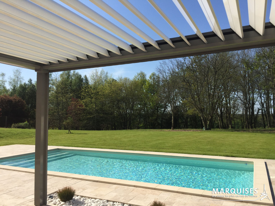Pergola bioclimatique à Troyes : anticipez le printemps