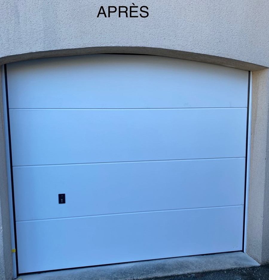 Remplacement d’une porte de garage à Coignières