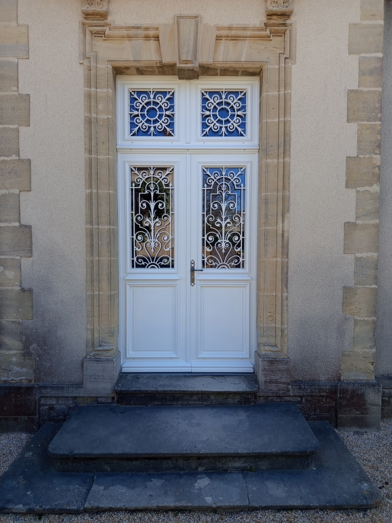 Pose de porte d'entrée à CAEN