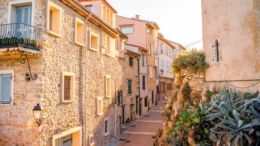 Nouvelles fenêtres : un vrai rempart contre la chaleur à Sainte‑Maxime