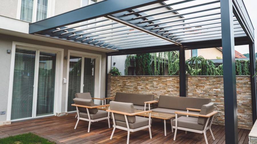 Valoriser sa maison à Bourges avec une pergola Lorenove