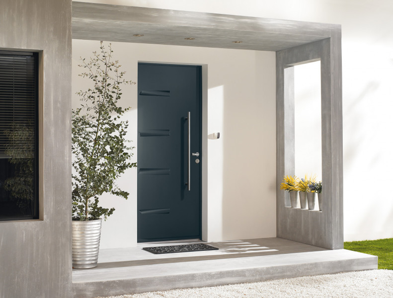 5 critères pour bien choisir votre nouvelle porte d’entrée au Mans