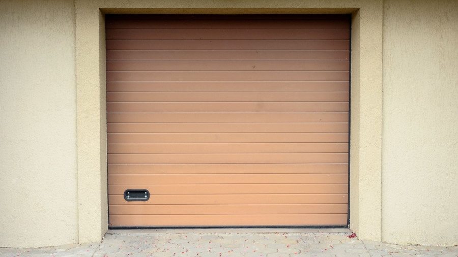 À Roanne, et si votre porte de garage devenait un véritable atout pour votre maison ?