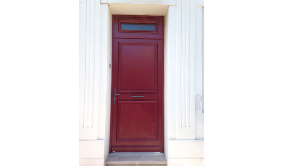 Porte d'entrée en Bois à Bordeaux