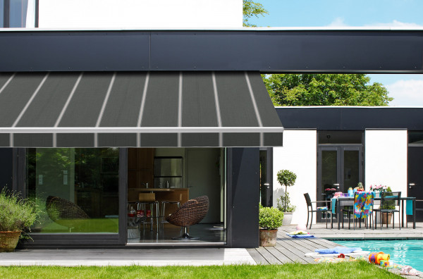 Store banne à Chantilly : quel modèle choisir pour votre terrasse ?